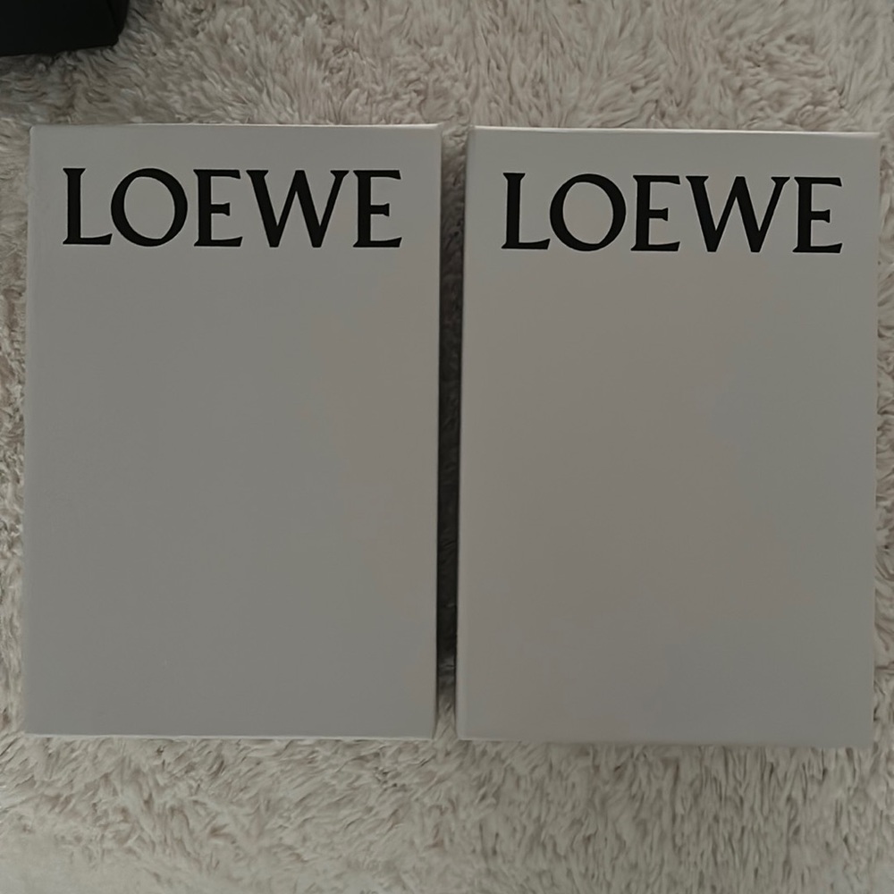 2 Loewe gift boxes